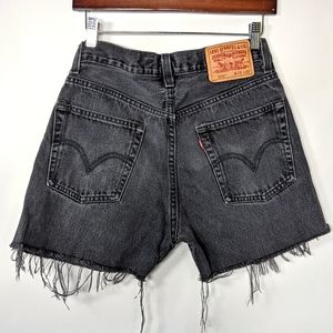 Levi’s 505 shorts Regular fit black denim cut-off jeans distressed hem